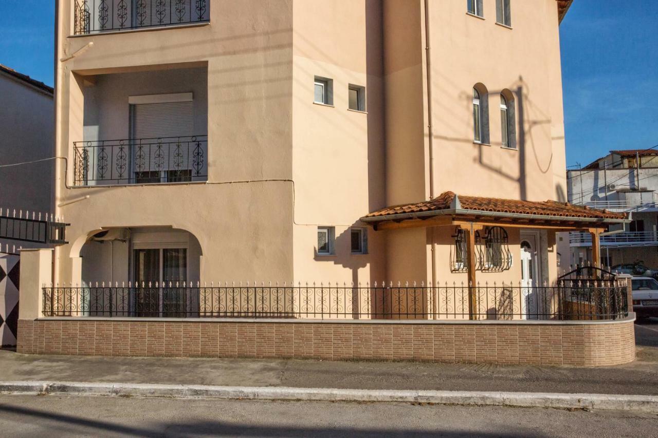Holiday House Ioanna Nea Peramos  Exterior photo